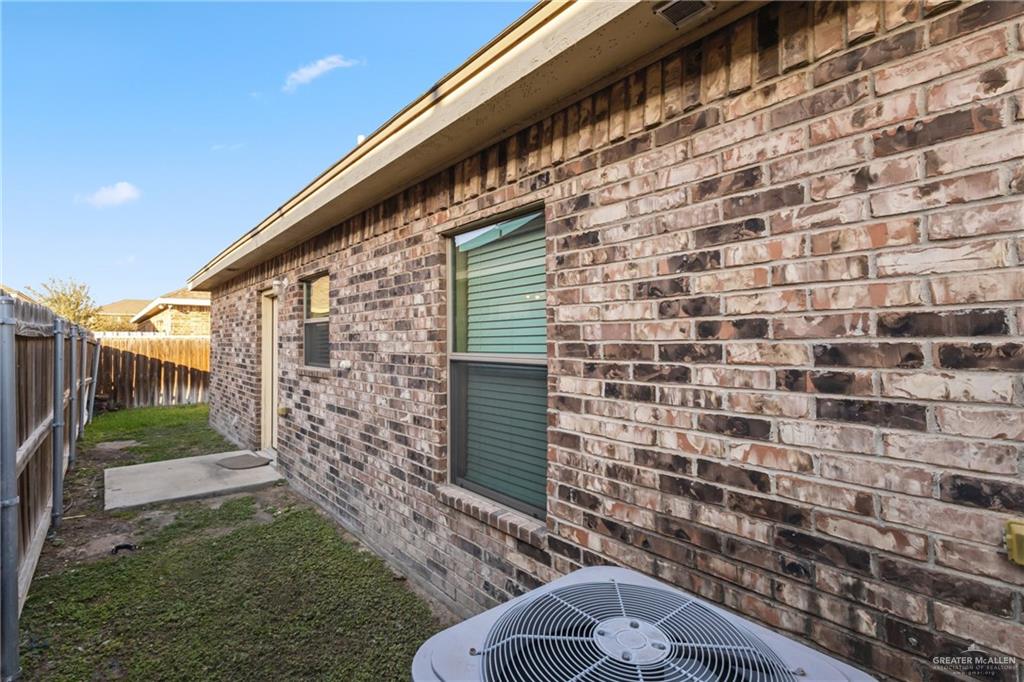 Photo 15 of 2805 Garfield Avenue