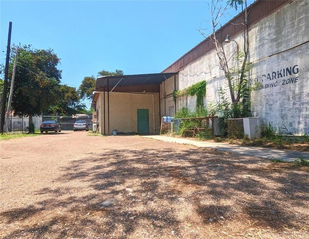 Photo 5 of 300 Avasolo Street