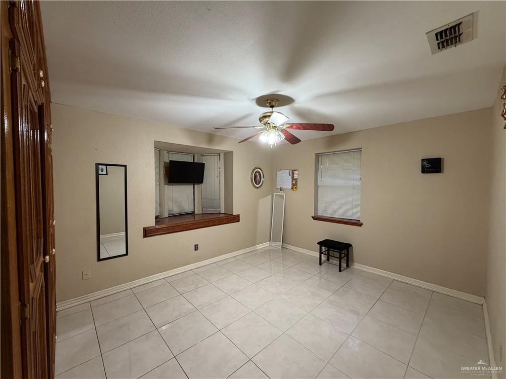 Photo 13 of 214 Resplandor Street