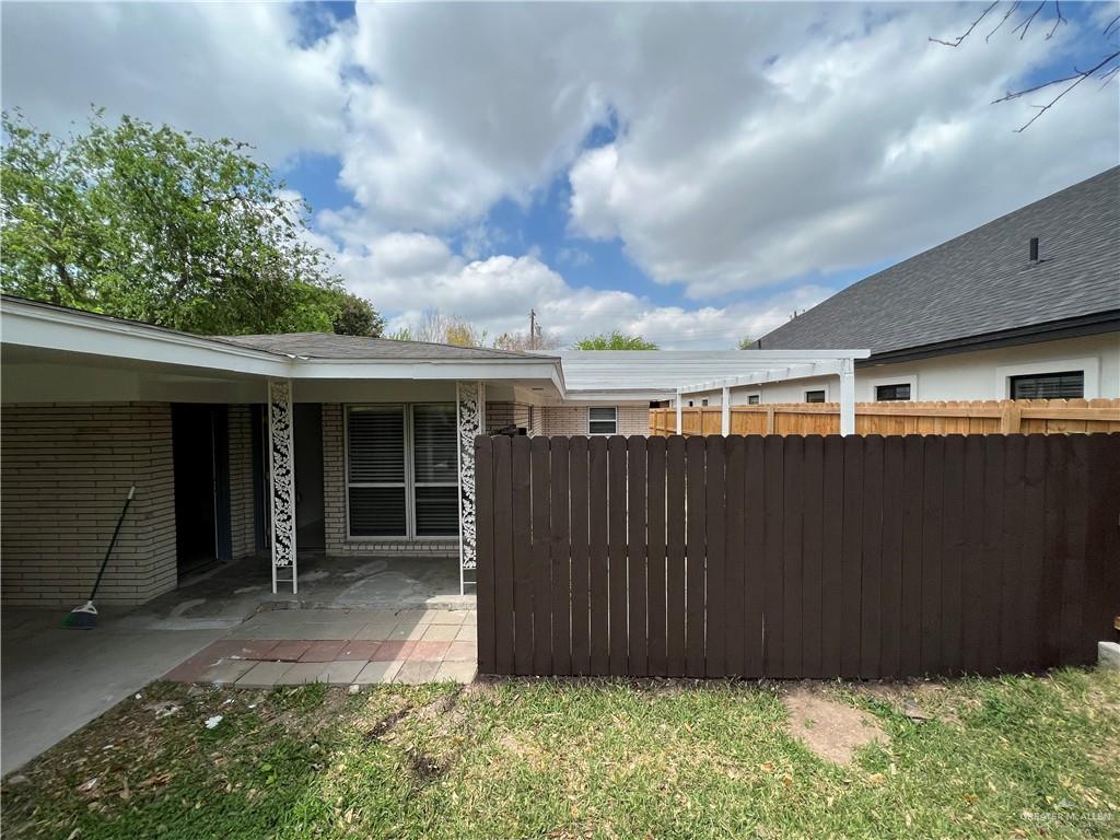 Photo 5 of 415 17th Street