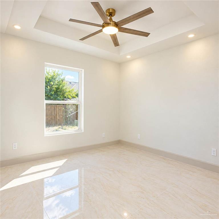 Photo 17 of 706 Nogales Street