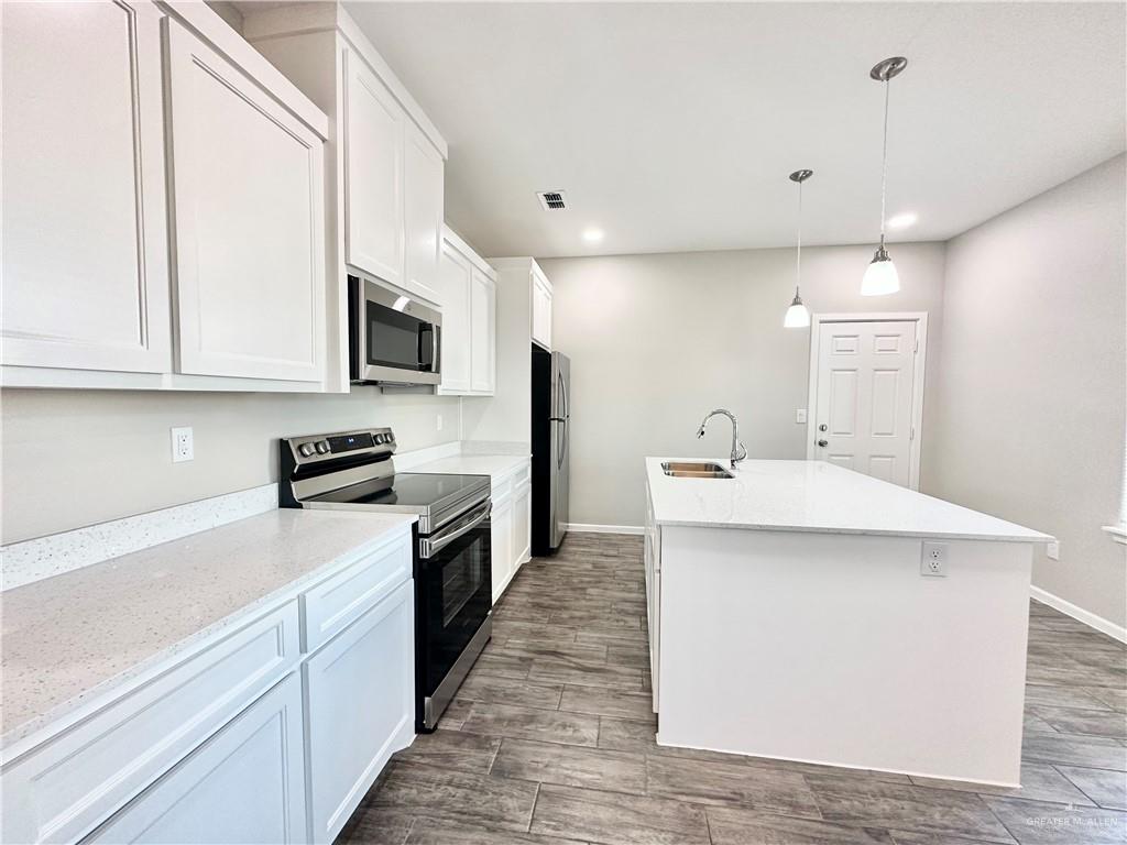 Photo 4 of 1415 Petri Drive