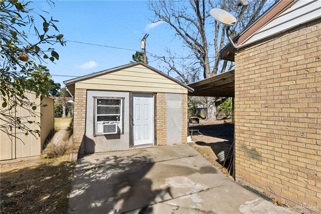 Photo 13 of 205 11th Street