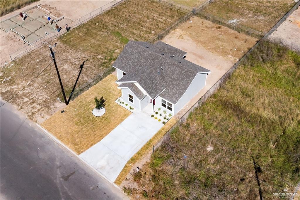 Photo 17 of 318 Merida Drive