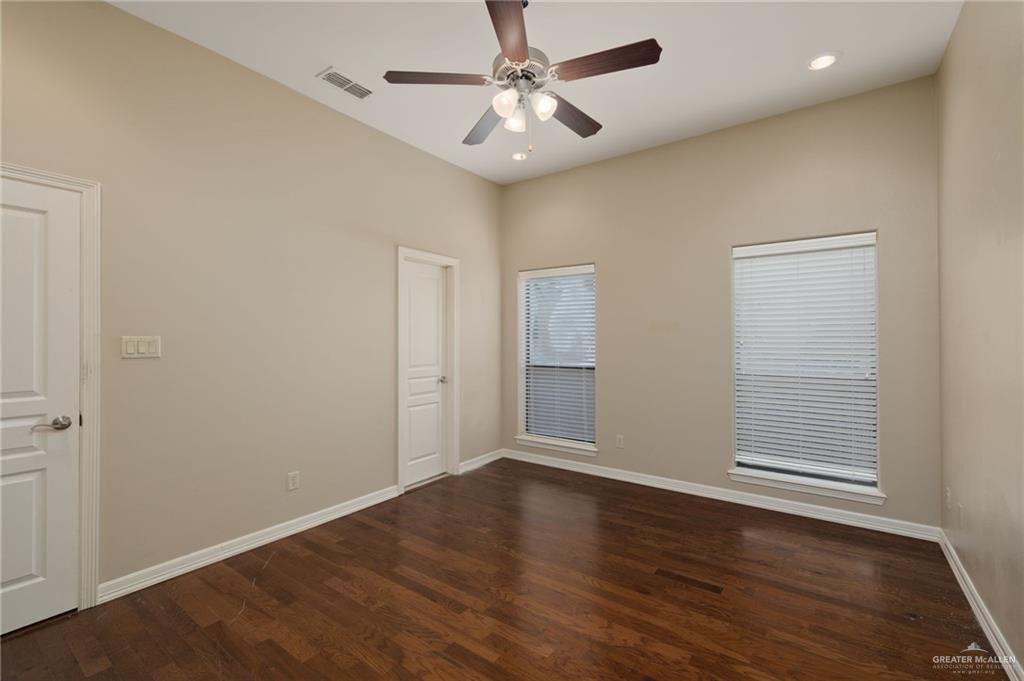 Photo 9 of 2805 Mimosa Street #11