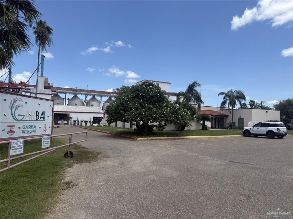 Photo 3 of 1702 International Boulevard