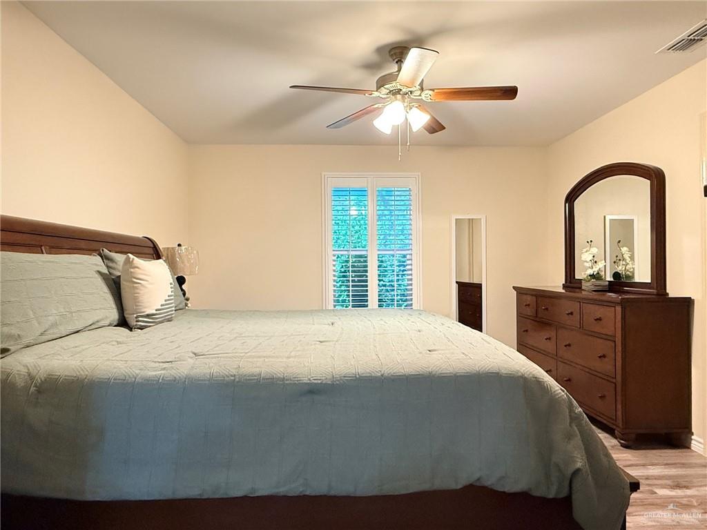 Photo 11 of 423 Blue Sky Street