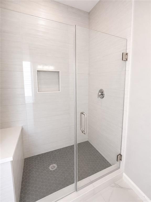Photo 16 of 5900 Northwestern Avenue #1