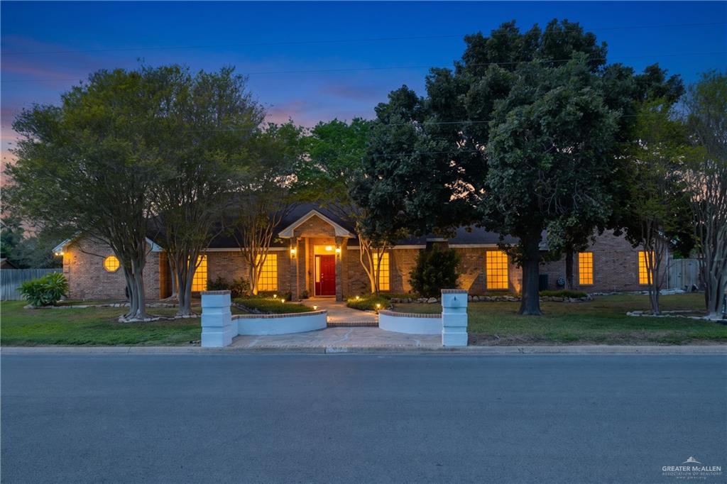 Photo 1 of 505 17th Street, Donna