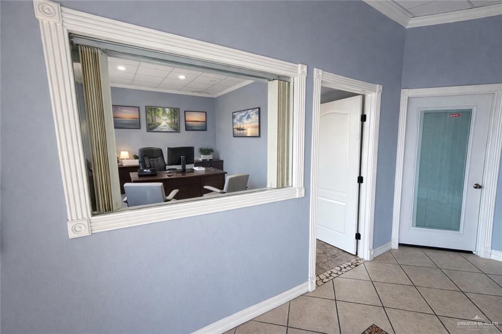Photo 3 of 3509 University Drive #A