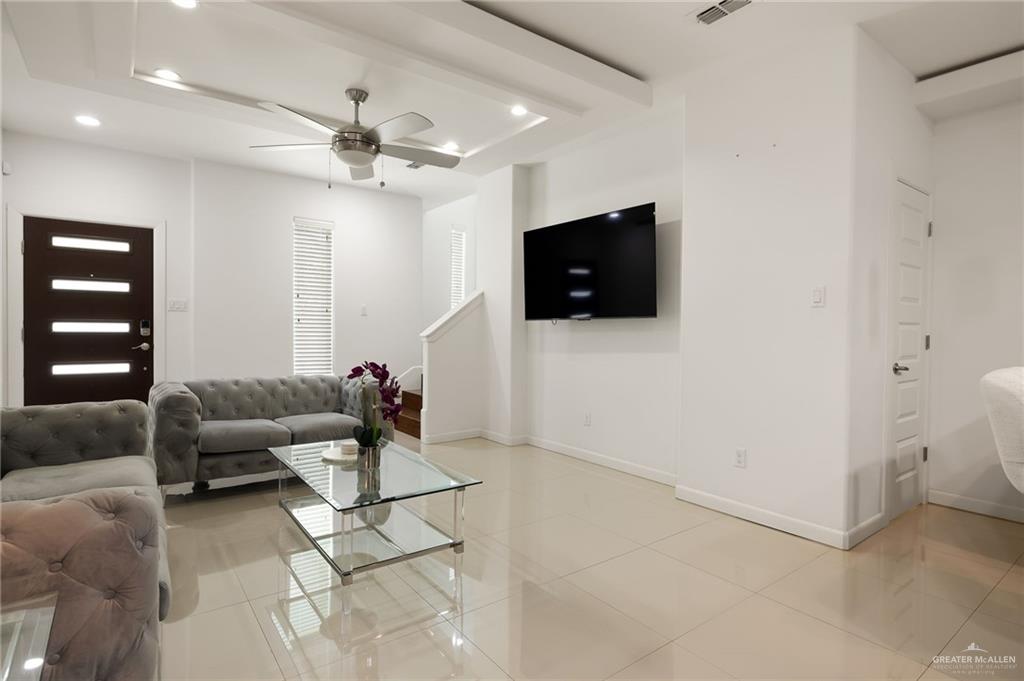 Photo 8 of 1413 Keeton Avenue #20