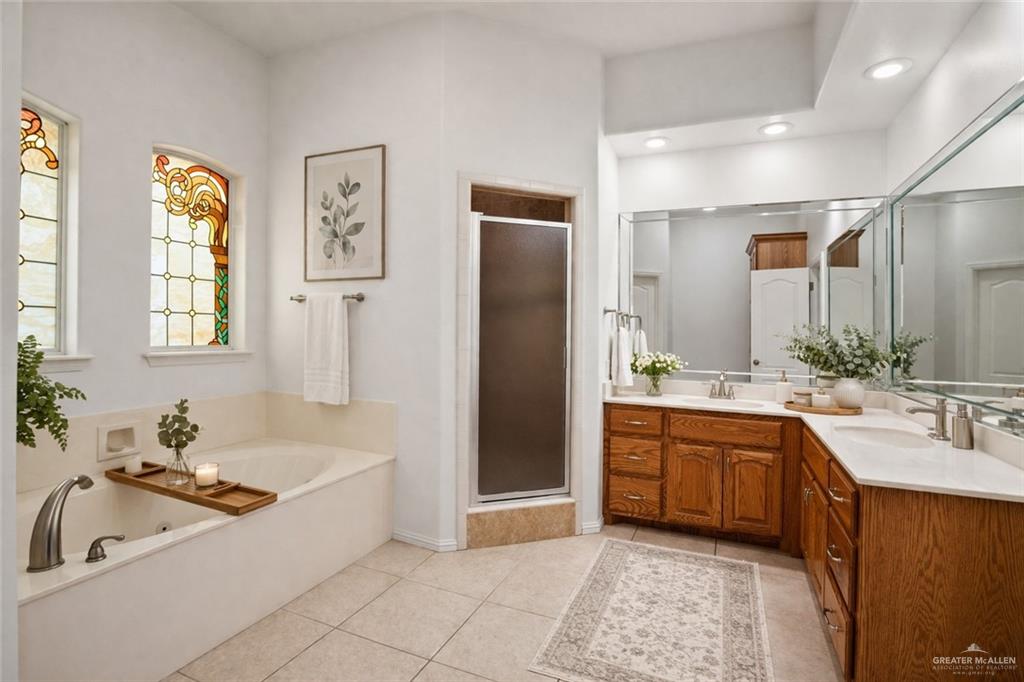 Photo 14 of 5009 Redwood Avenue