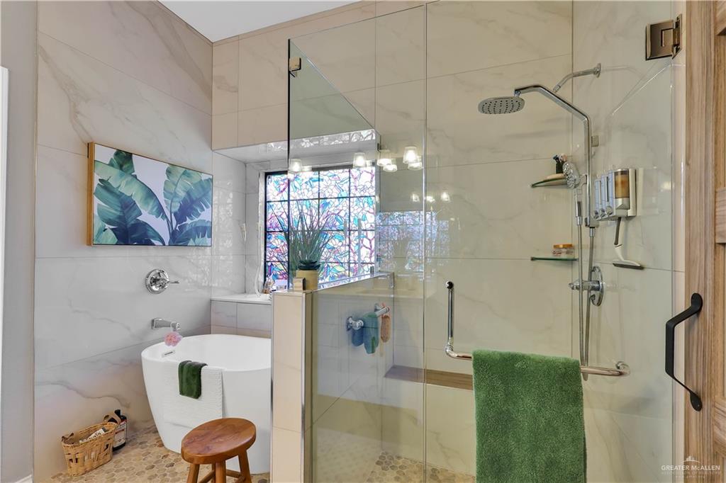 Photo 20 of 2021 27th Street