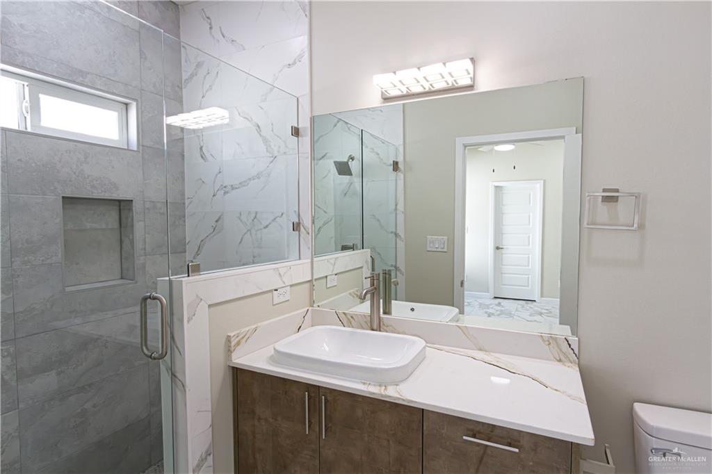 Photo 11 of 600 Emerald Avenue #2