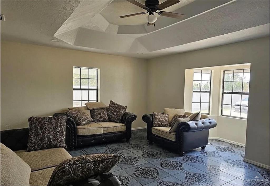 Photo 11 of 224 La Paloma Street