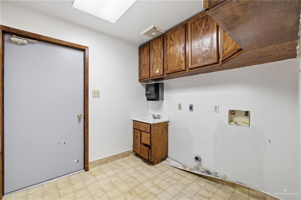 Photo 17 of 1649 Sam Houston Drive
