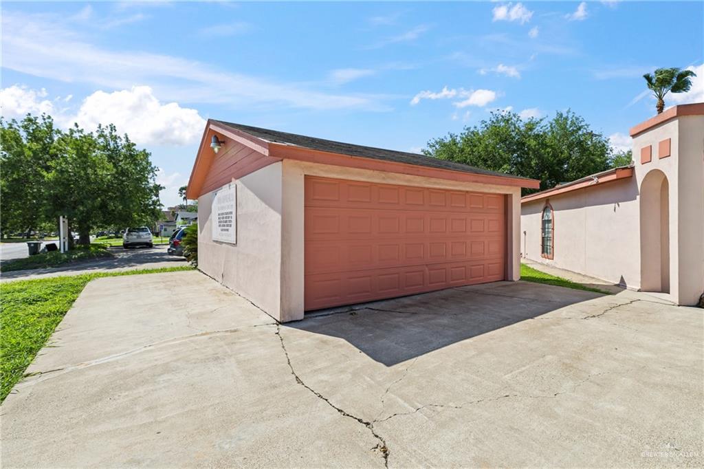 Photo 27 of 1649 Sam Houston Drive