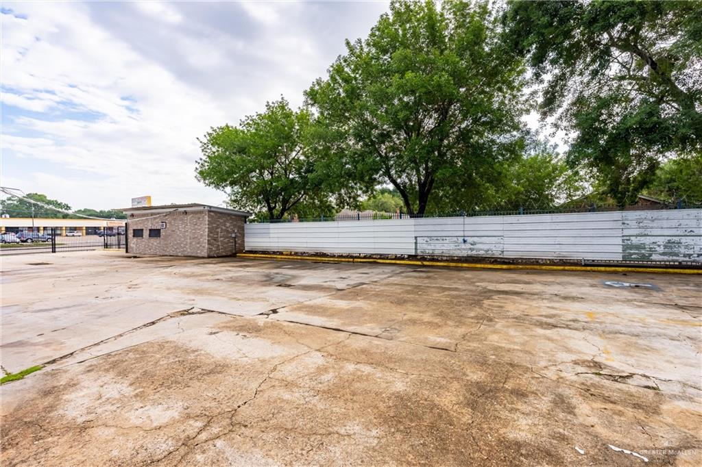 Photo 33 of 11361 Beechnut Street