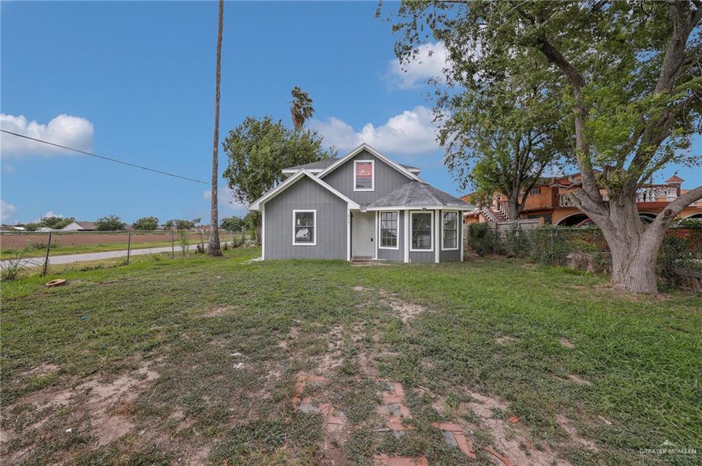 Photo 2 of 810 Catarina Street