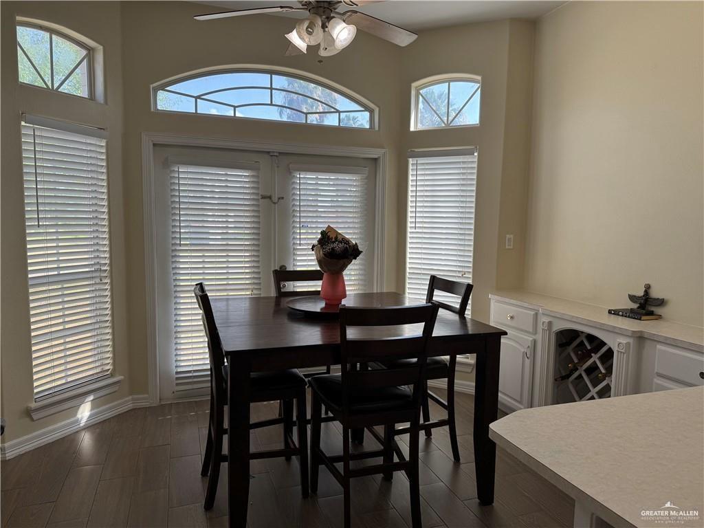 Photo 3 of 2600 Rhett Drive