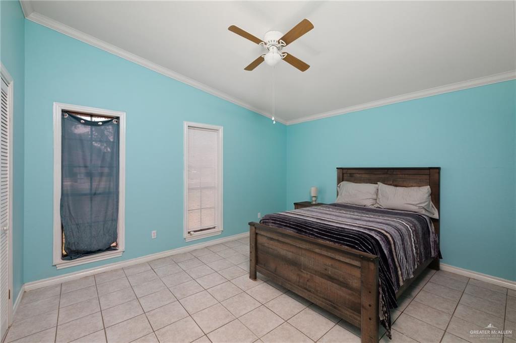 Photo 10 of 400 Iris Avenue