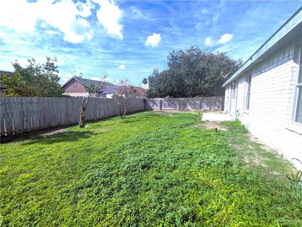 Photo 13 of 1002 Stonegate Drive