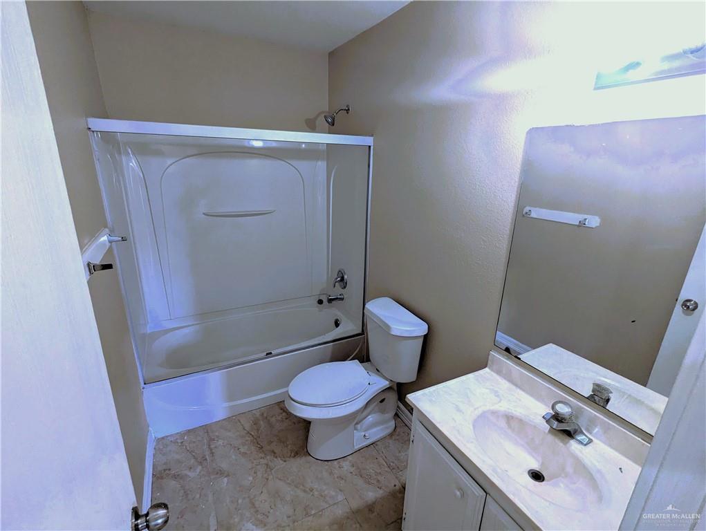 Photo 4 of 1002 Stonegate Drive