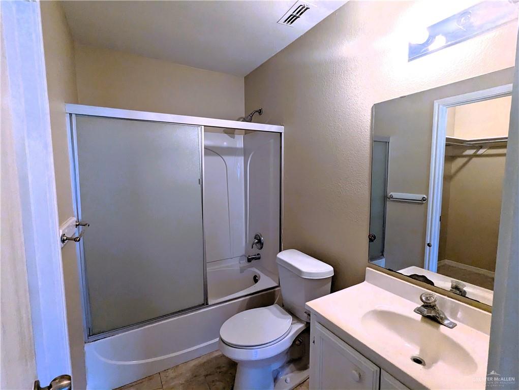 Photo 9 of 1002 Stonegate Drive