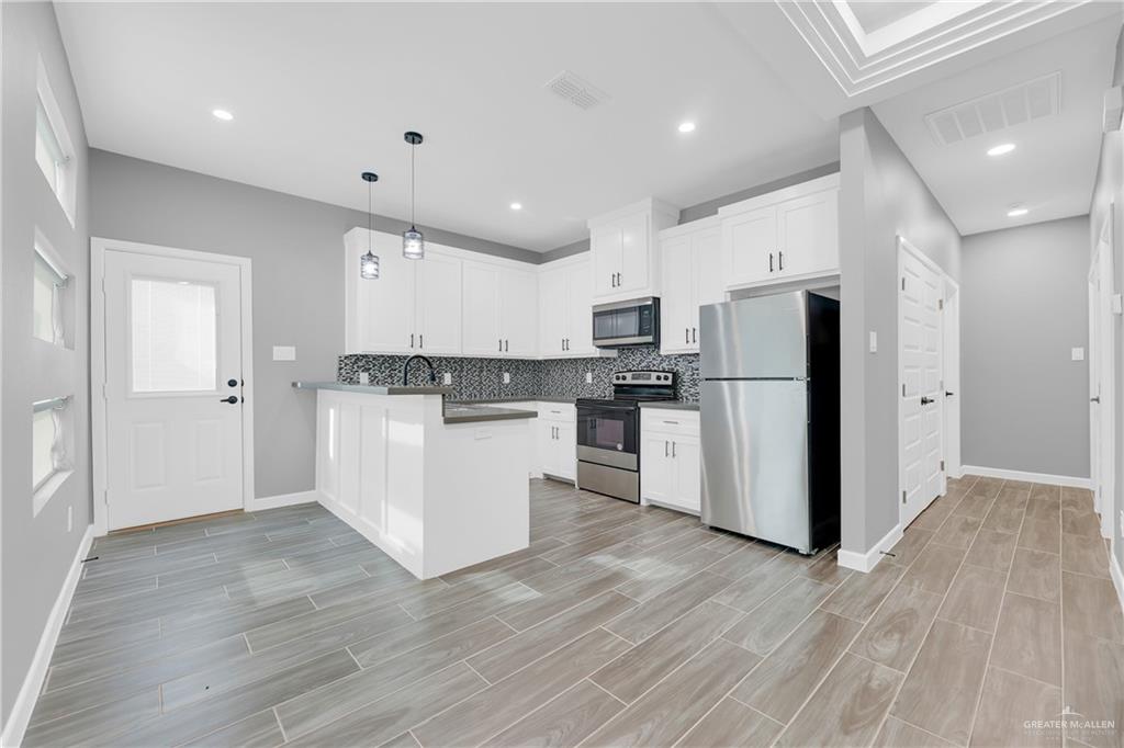 Photo 6 of 3308 Whetstone Avenue #1