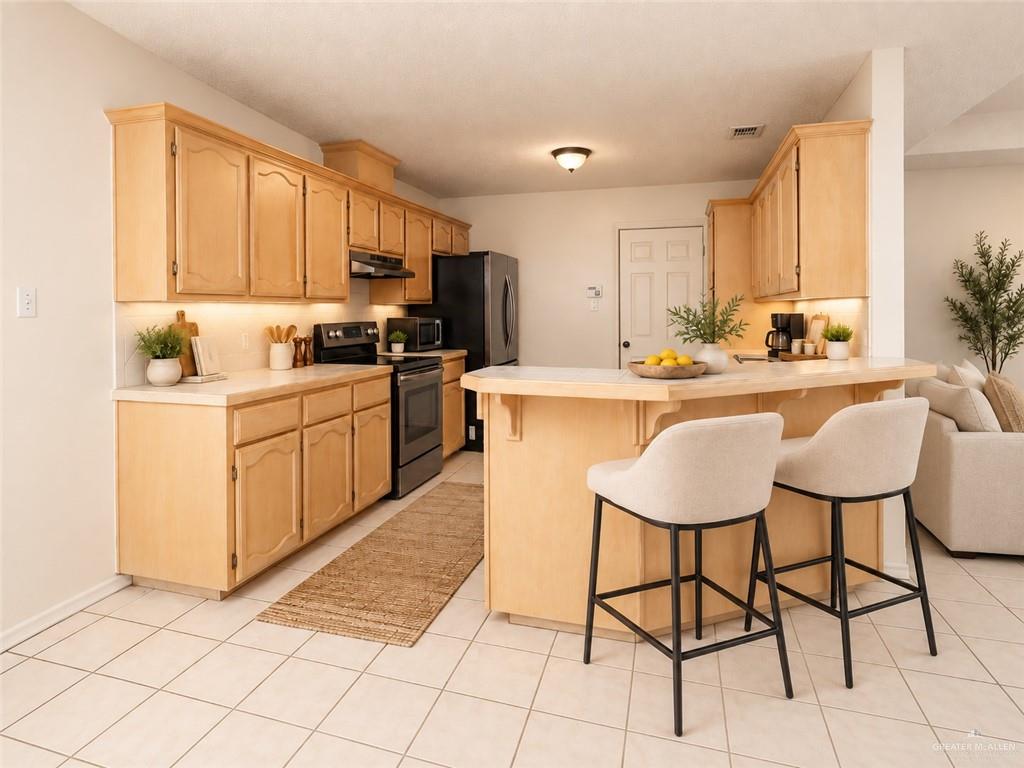 Photo 10 of 3405 Walnut Avenue