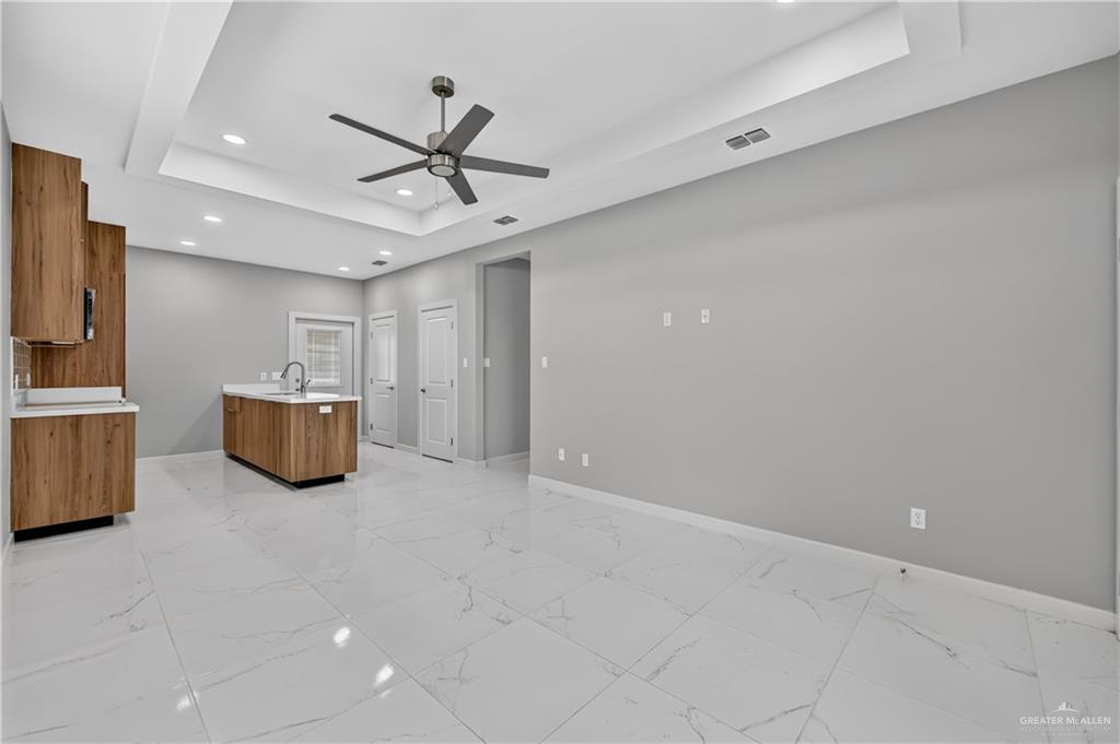 Photo 5 of 719 Coves Lane #4