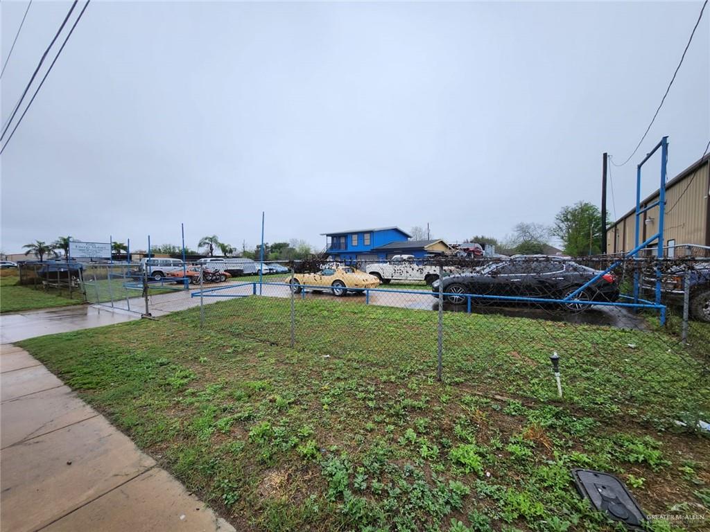 Photo 5 of 1000 Loop 374 Loop