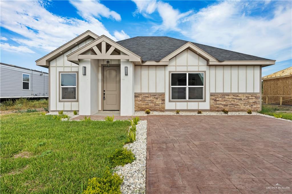 Photo 1 of 2335 Via Roma Road, Weslaco