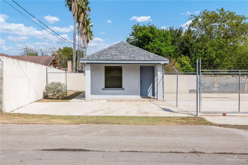 Commercial home at 123 Flores Street, Roma, Texas