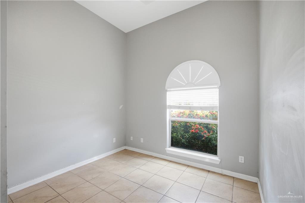 Photo 20 of 514 Los Palomos Street
