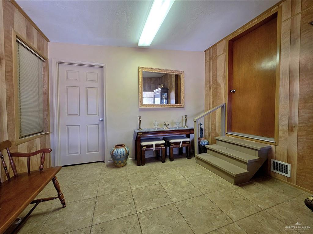 Photo 5 of 1912 Woodrow Street
