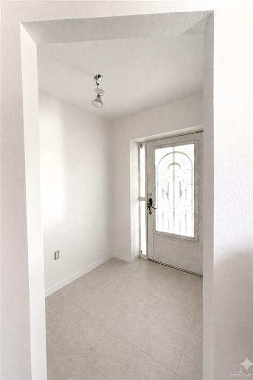 Photo 5 of 207 Loma Blanca Street