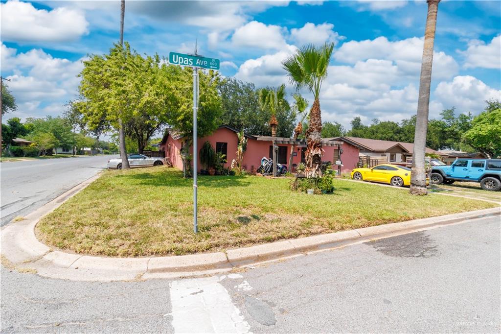 Photo 2 of 520 Upas Avenue