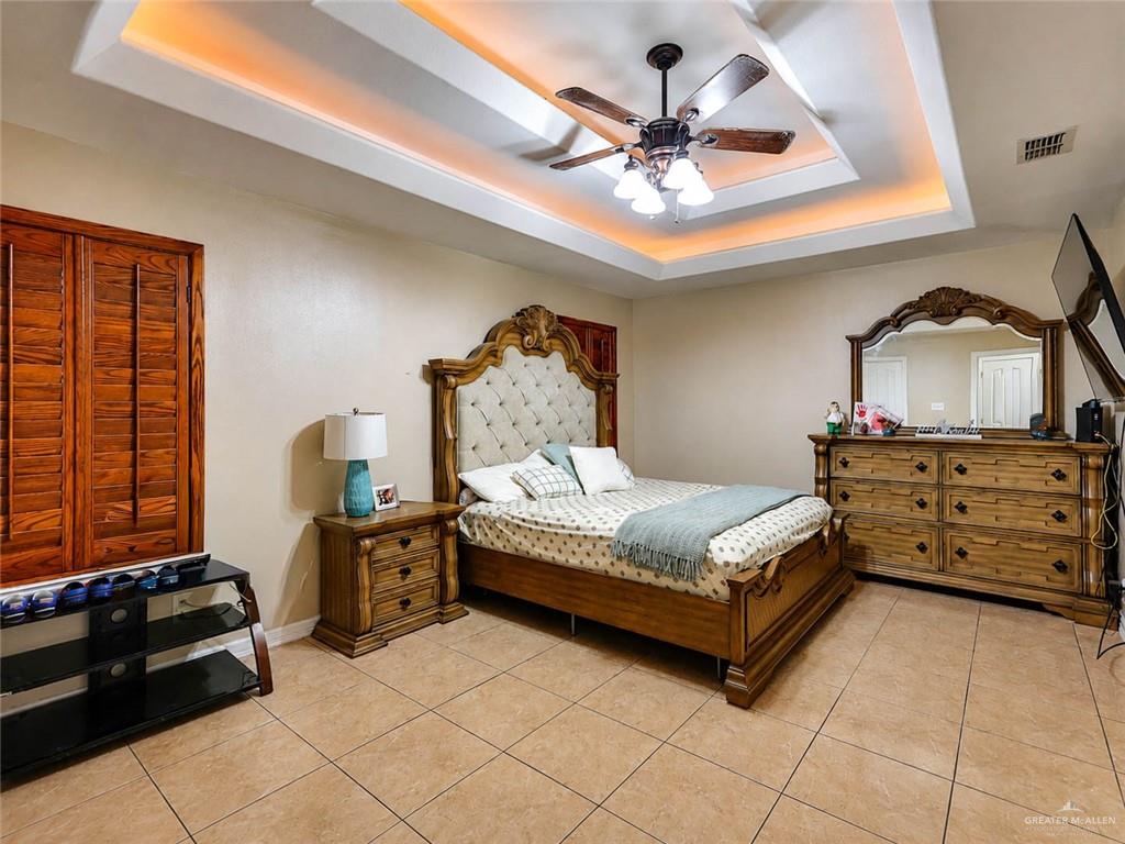 Photo 15 of 2501 Gardenia Drive