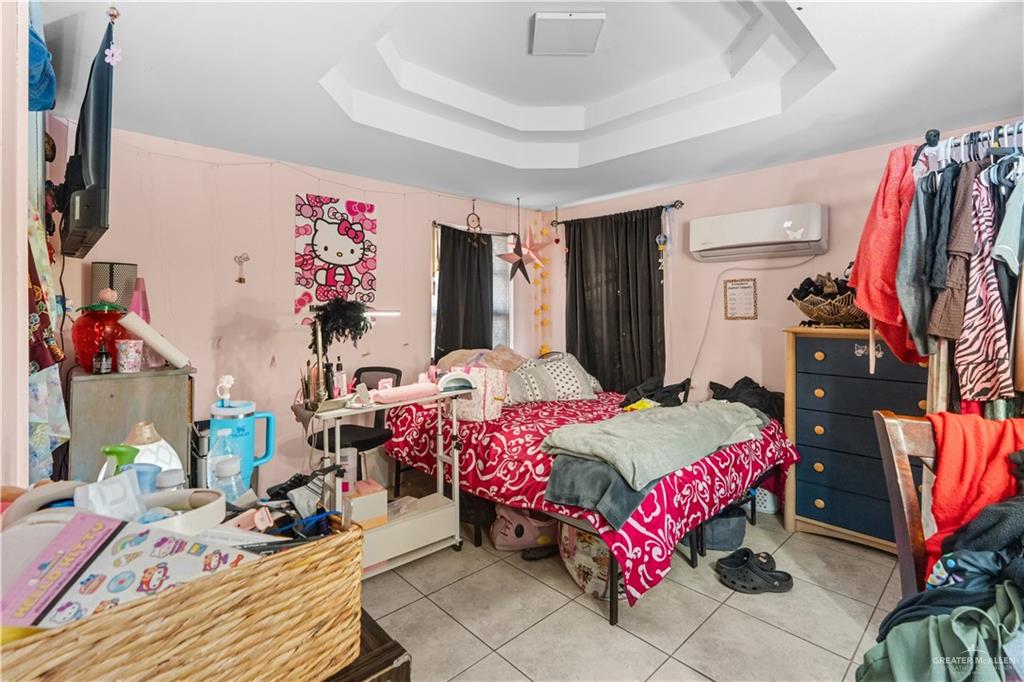 Photo 11 of 409 Clarke Street