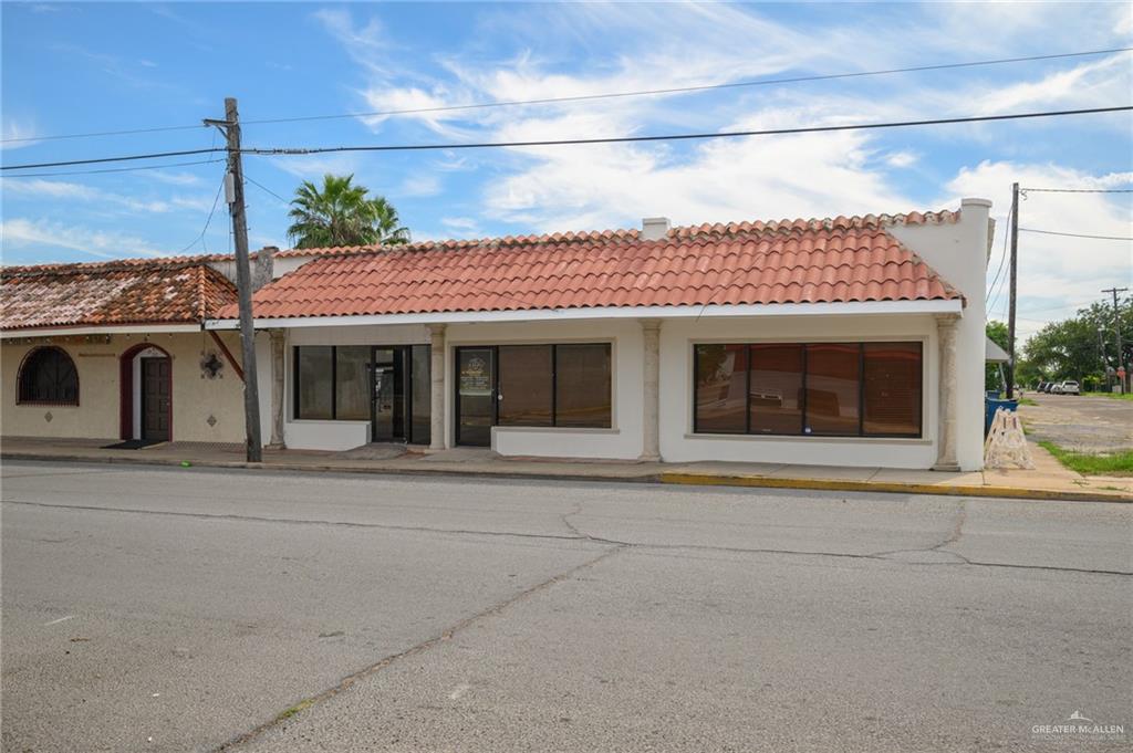 Photo 2 of 267 Robertson Street