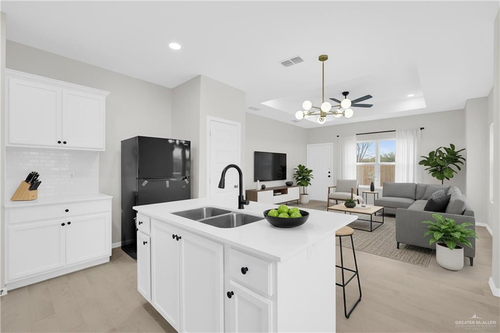 Photo 9 of 105 Royal Palm Drive