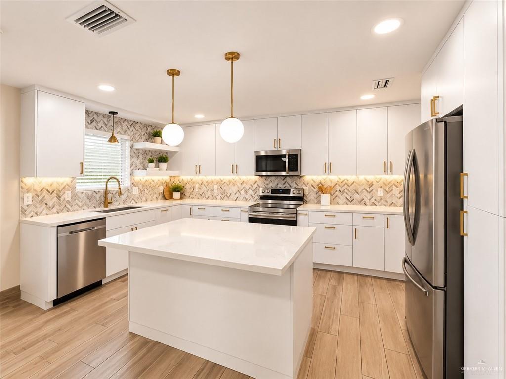 Photo 4 of 2101 Jonquil Avenue