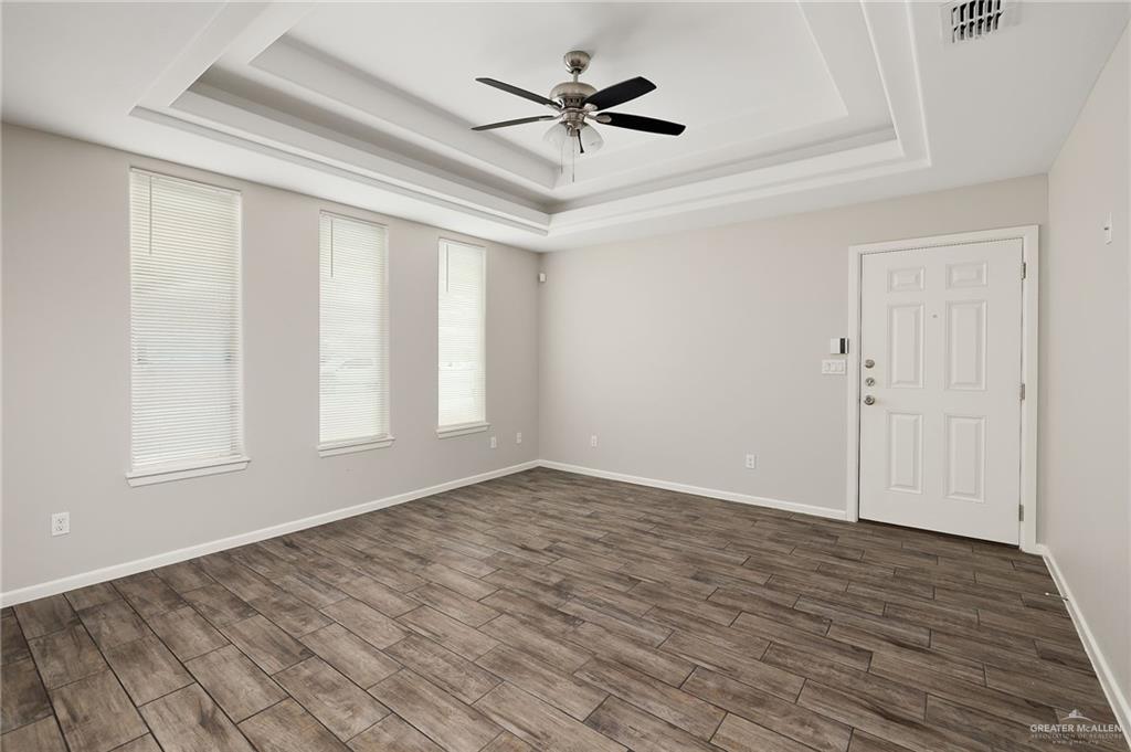 Photo 4 of 1416 Alta Vista Drive