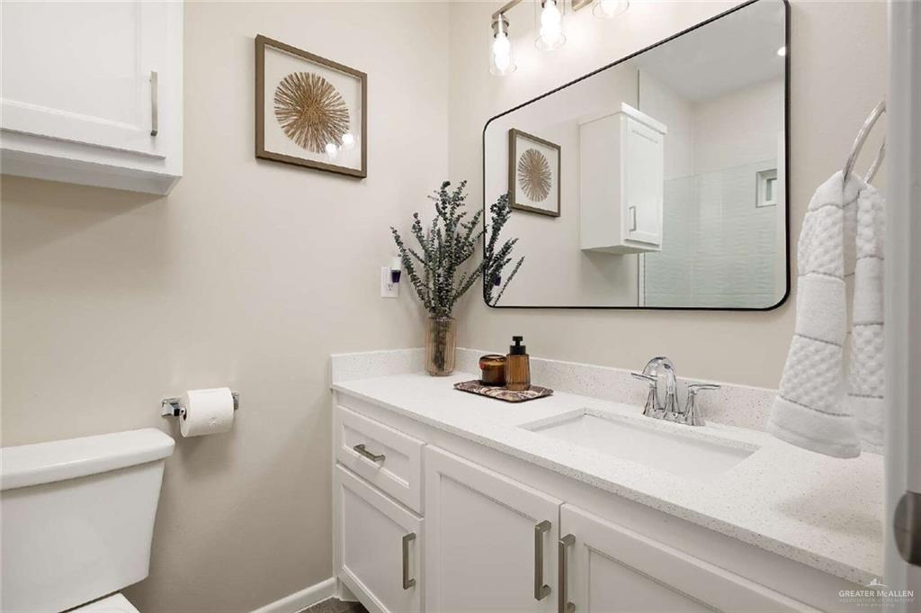 Photo 11 of 2609 Hayes Avenue #3