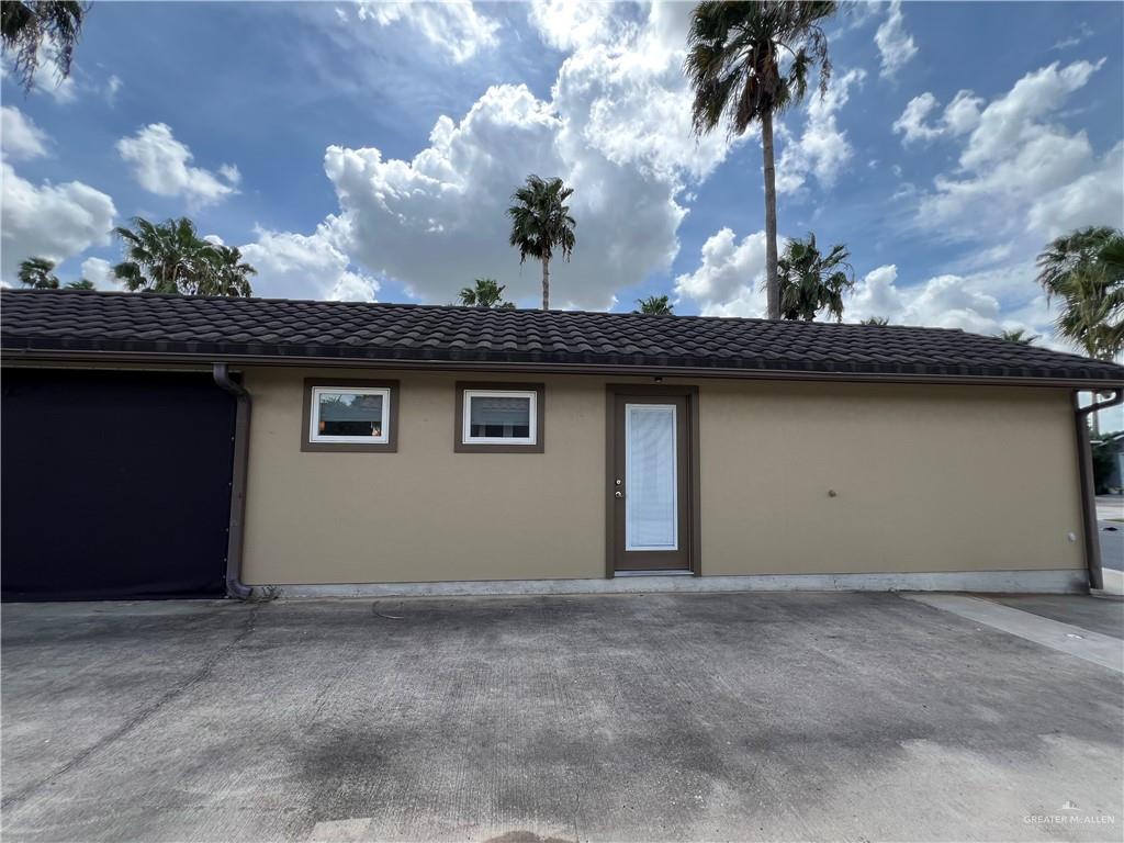 Photo 23 of 2082 Carmona East Street