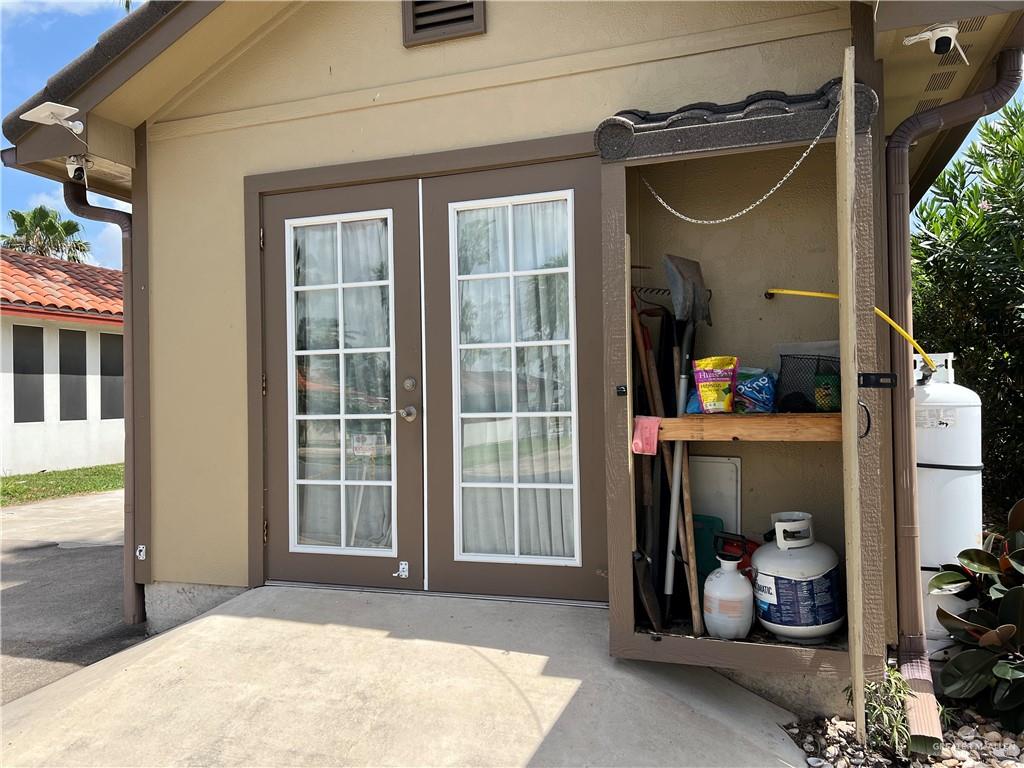 Photo 28 of 2082 Carmona East Street