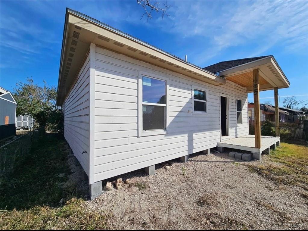 Photo 2 of 614 Birch Avenue