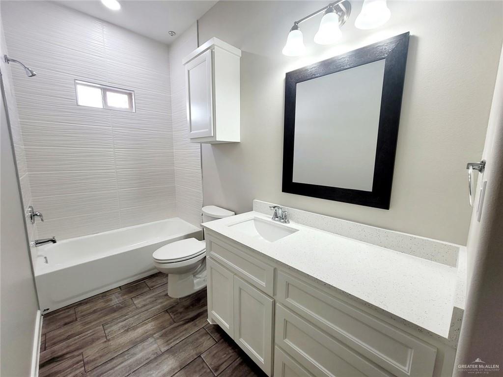 Photo 11 of 915 Starr Road #C