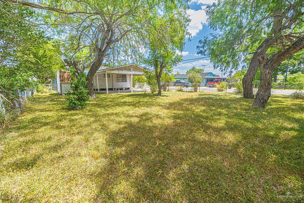 Photo 24 of 1901 Teege Avenue